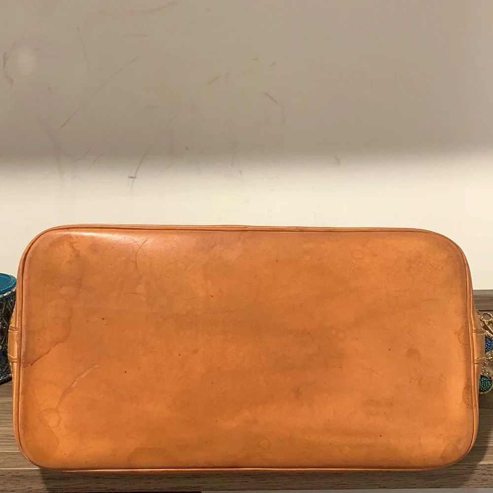 Louis Vuitton Alma PM (bigger one) Hand Bag - Picture 7 of 13